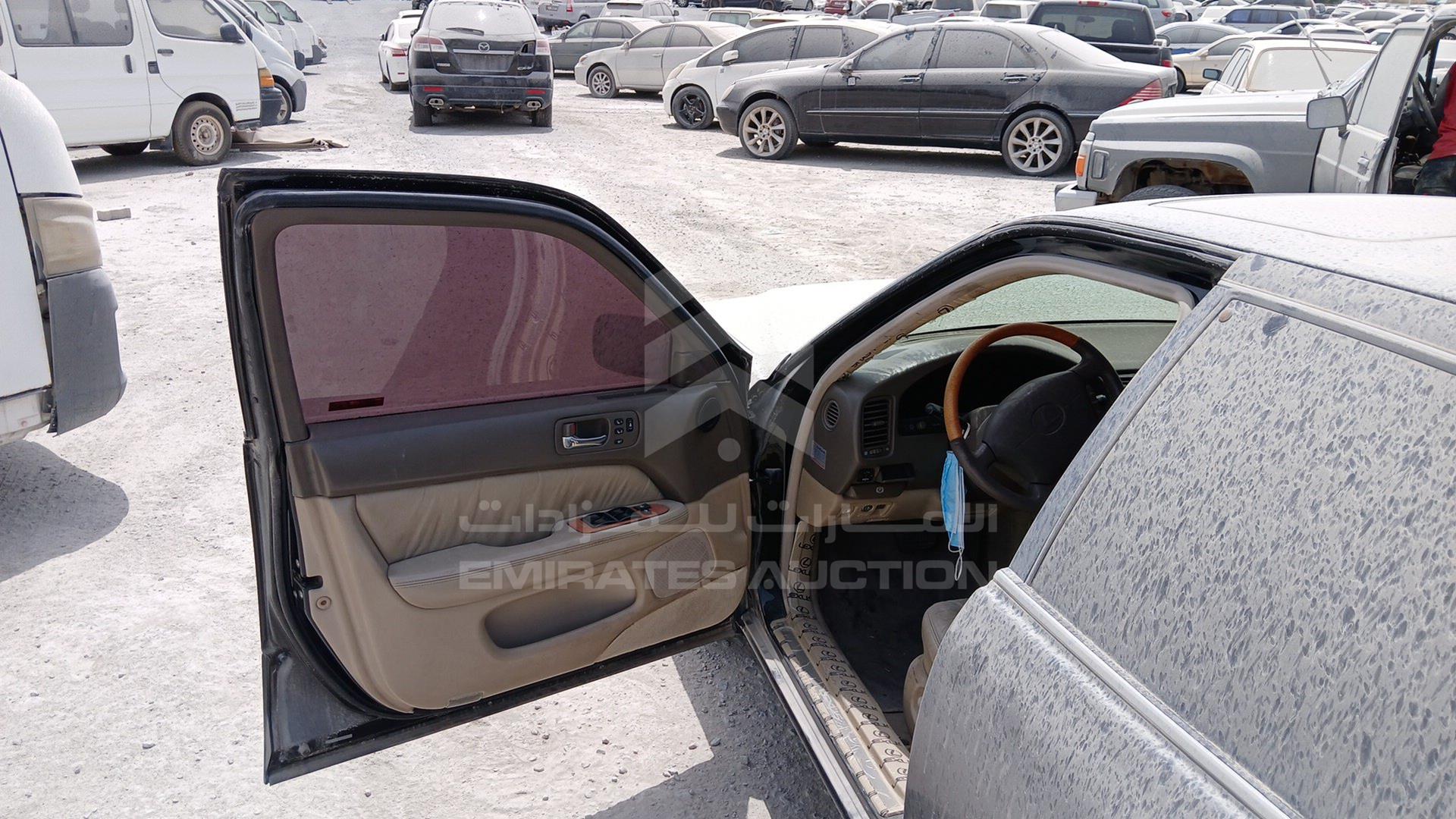 2000 LEXUS LS400 VIN: JT8BH28F0Y0176465