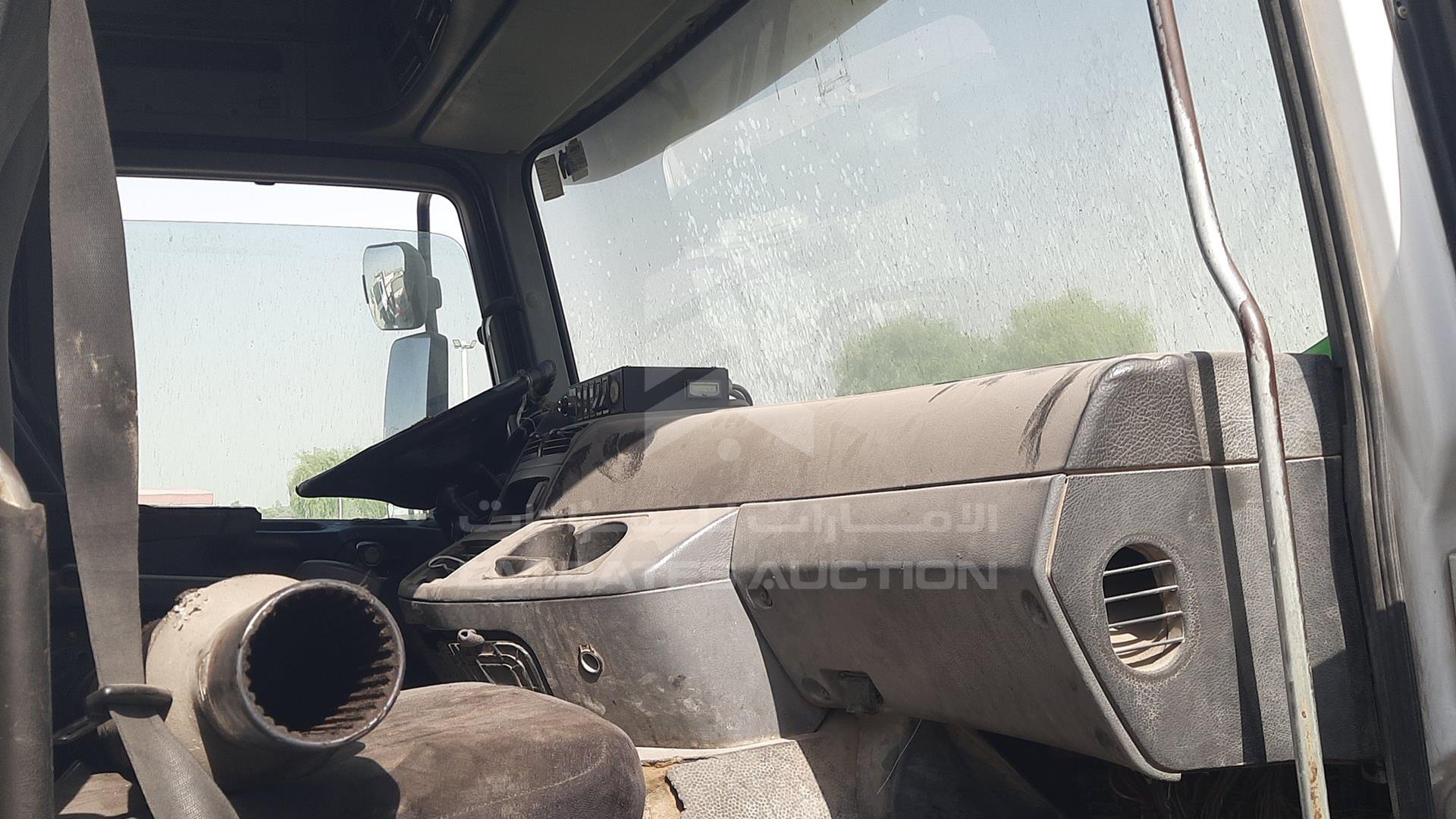 2007 MERCEDES ACTROS VIN: WDAKHCAA77L185234