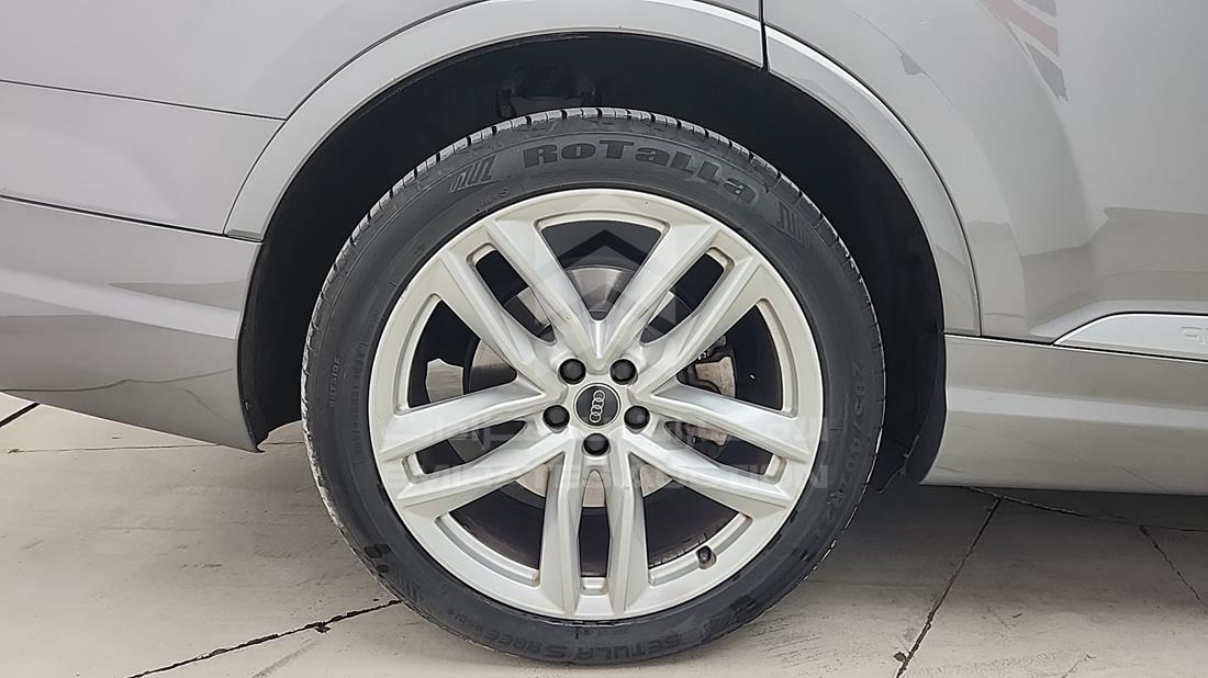 2017 Audi Q7 — Rear Right Tyre — Photo 37