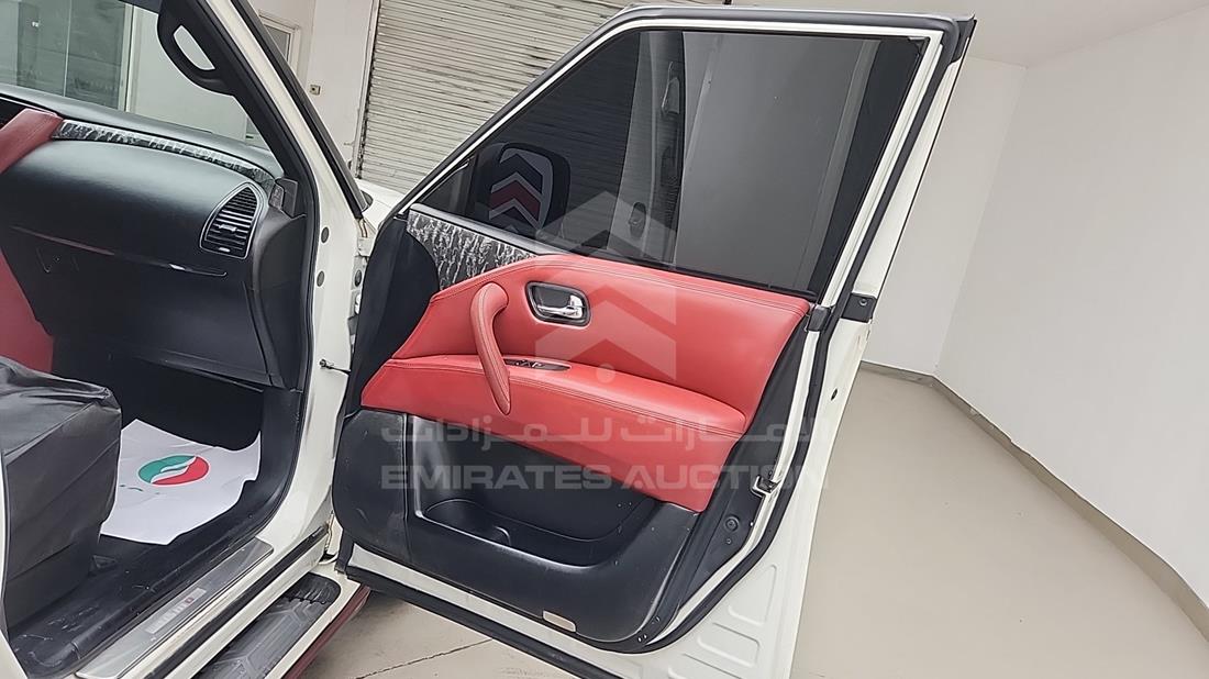 2014 Nissan Patrol — Front Right Door — Photo 30