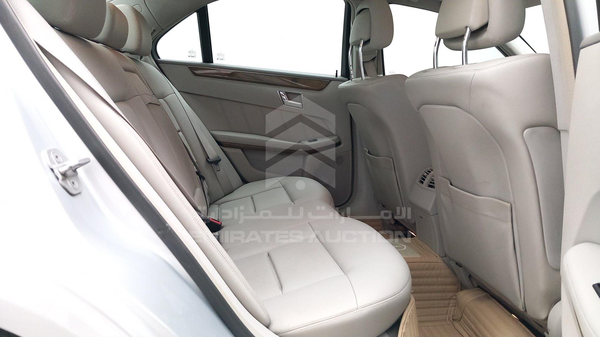 2011 MERCEDES E350 VIN: WDDHF8HB1BA303636