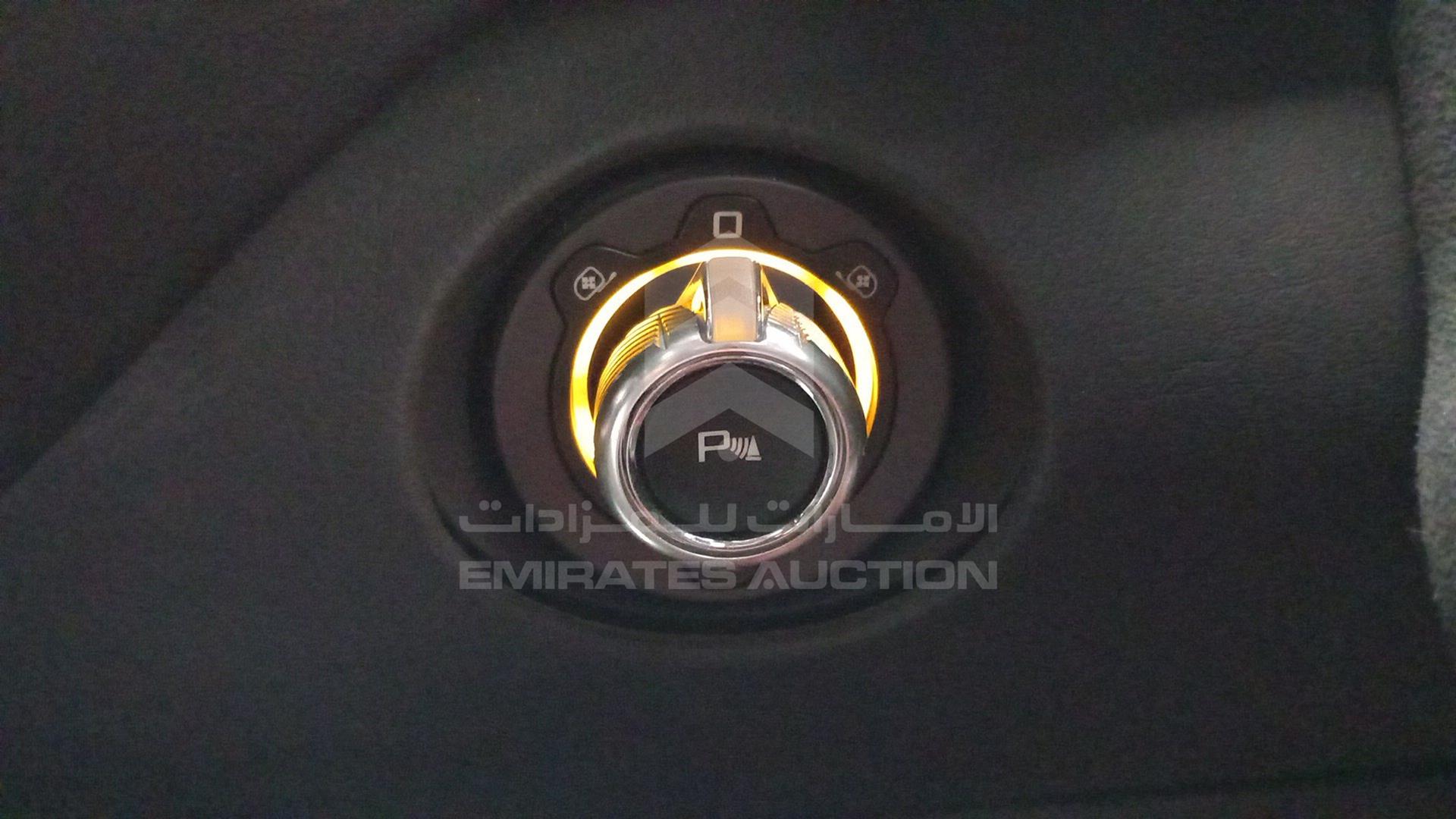 2019 MCLAREN 720S VIN: SBM14DCB9KW002513