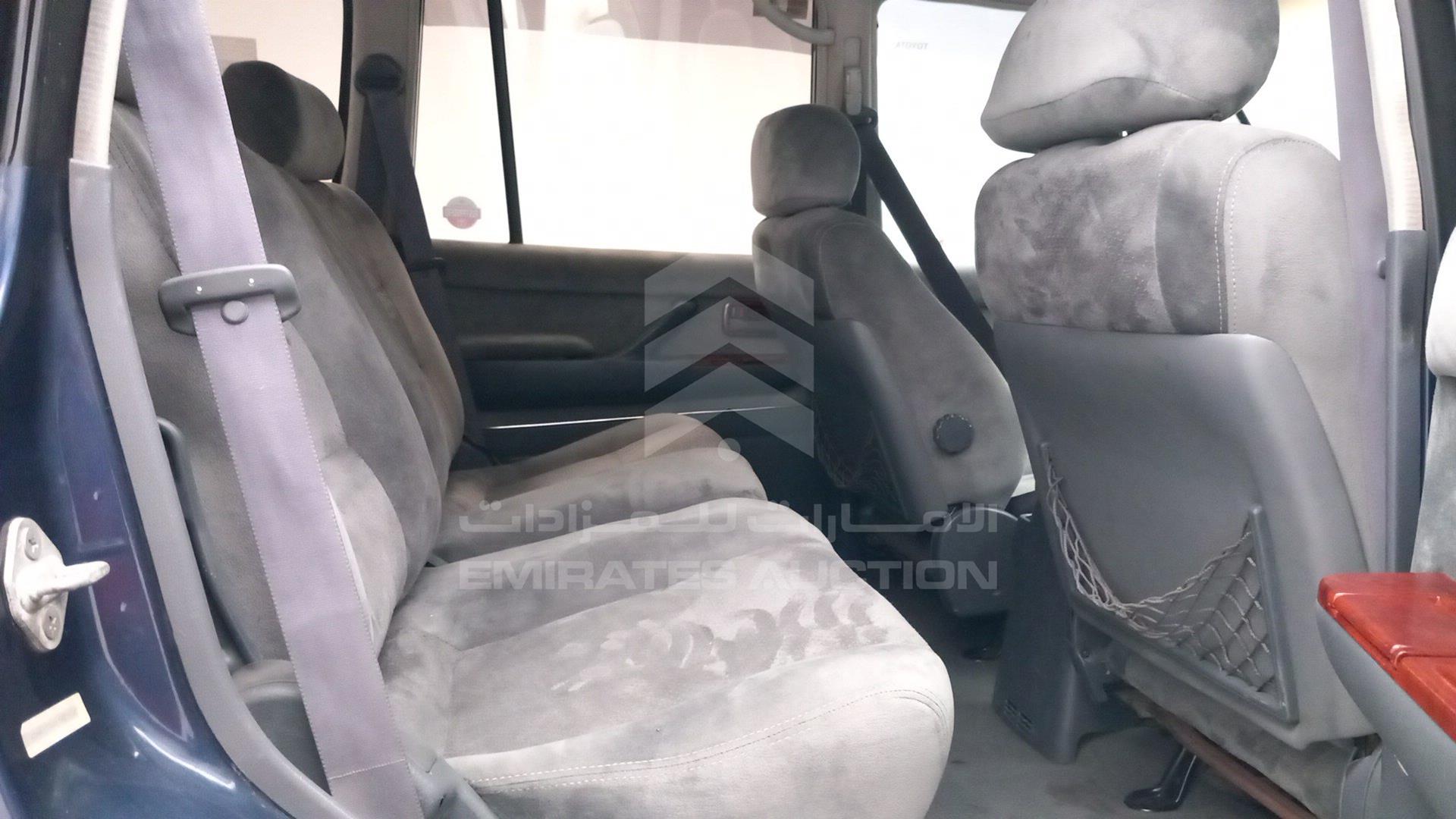 1996 TOYOTA LAND CRUISER VIN: JT3HJ85J6T0119907