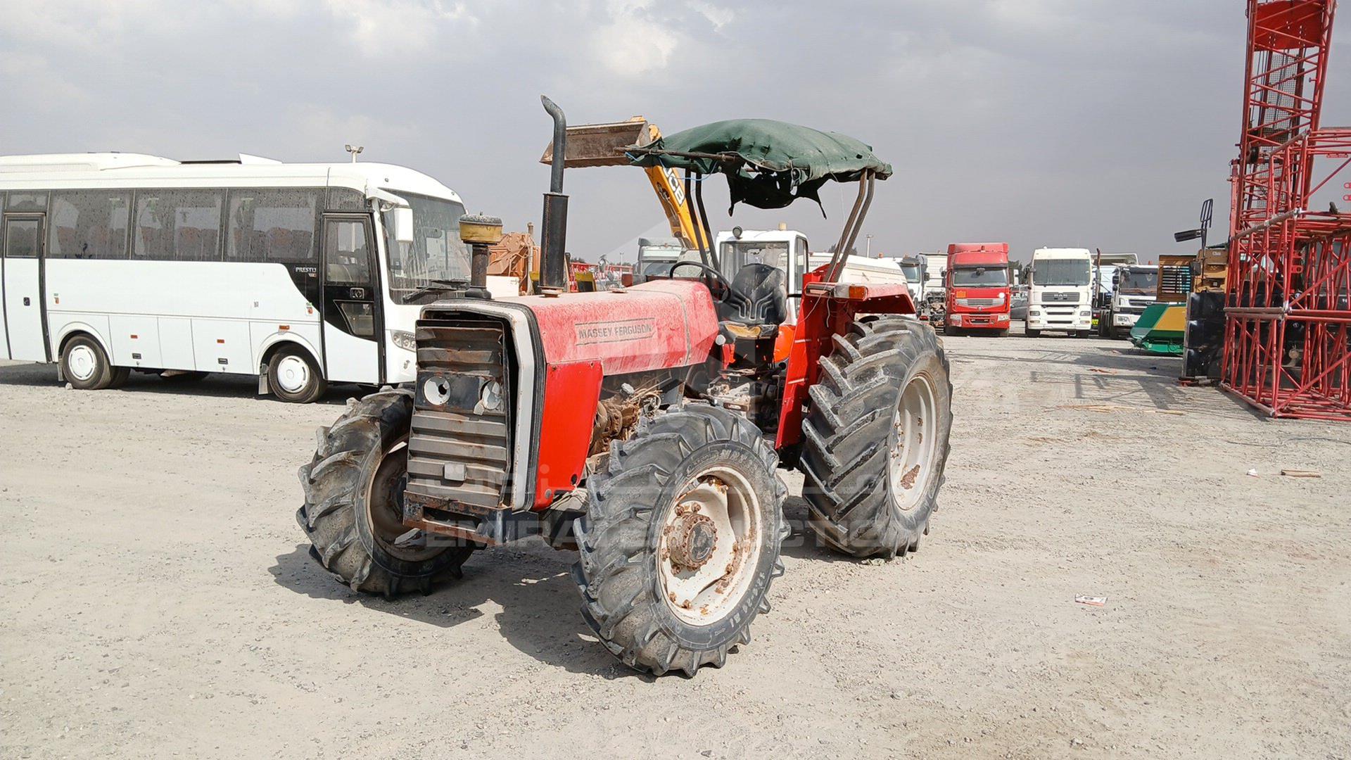 0 MASSEY FERGUSON --- VIN: LF31288U915812G