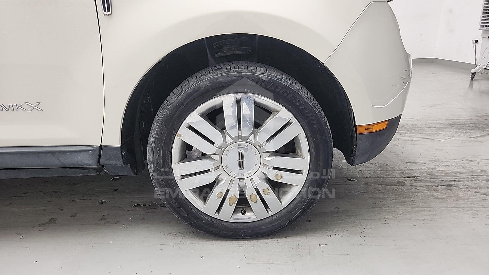 2009 LINCOLN MKX VIN: 2LMDU88C29BJ01345
