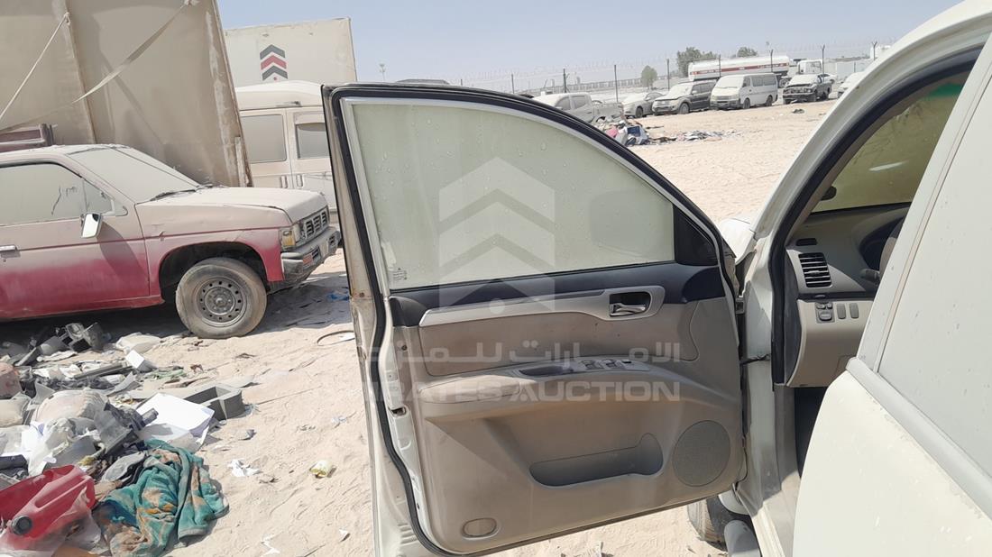 2009 Mitsubishi Pajero — Front Left Door — Photo 10