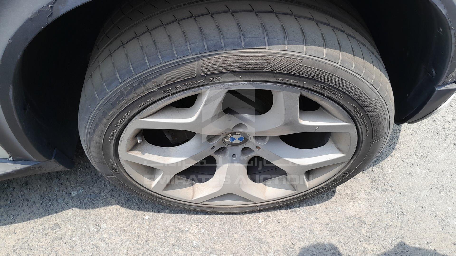 2008 BMW X5 VIN: WBAFE81018L092493