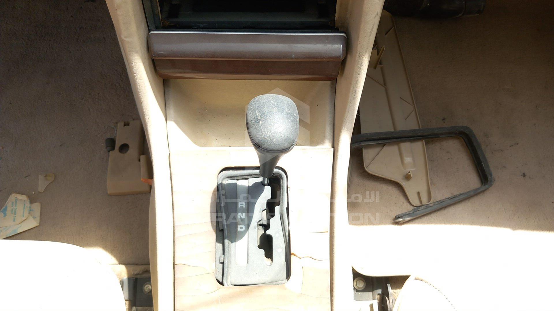 1989 MERCEDES SE 300 VIN: WDBCA24D2KA489158