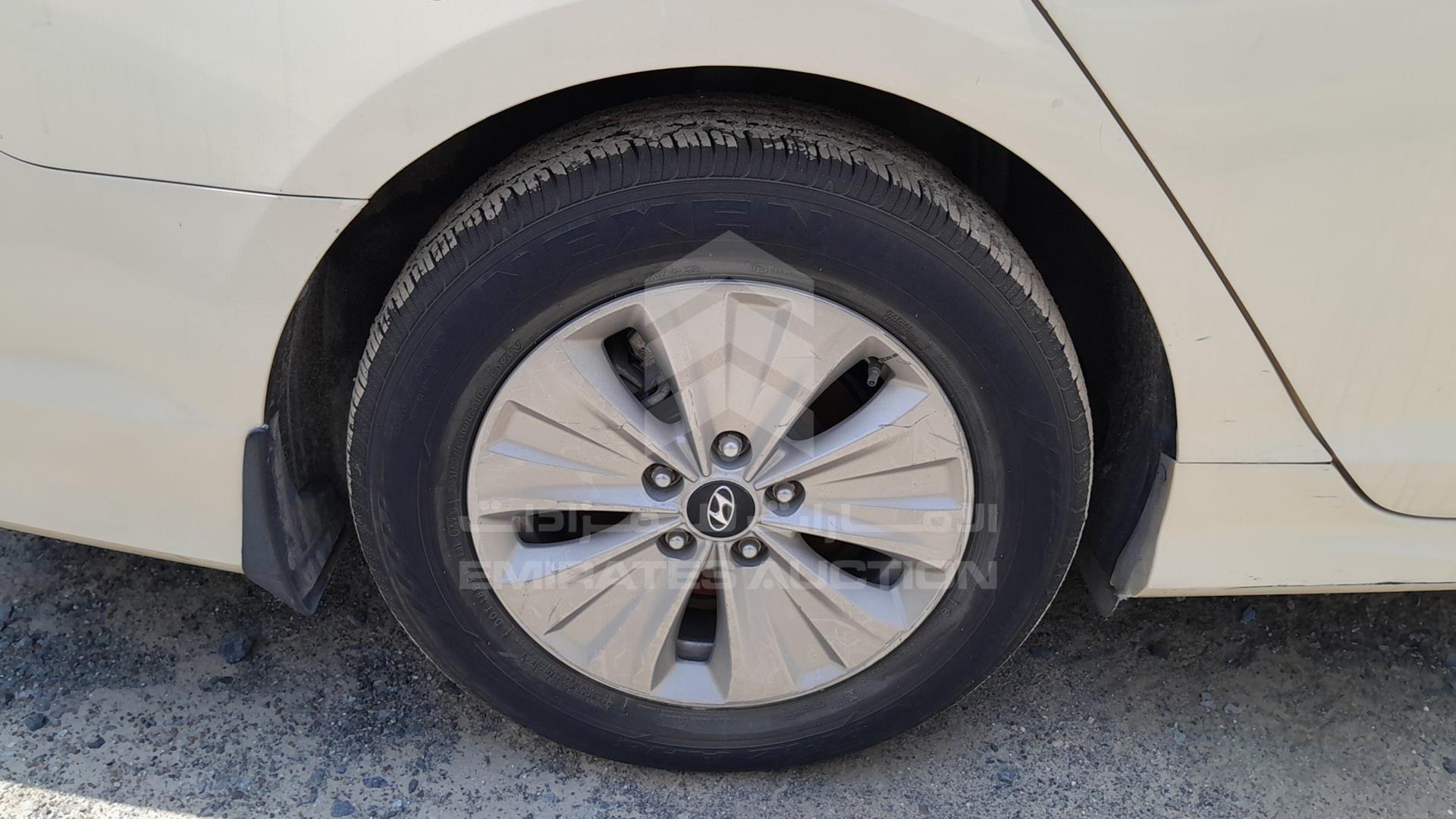 2019 HYUNDAI SONATA VIN: KMHE24133KA092956