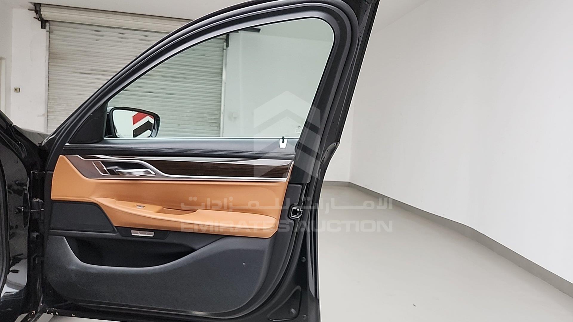 2017 BMW 730 VIN: WBA7E0107HG662382
