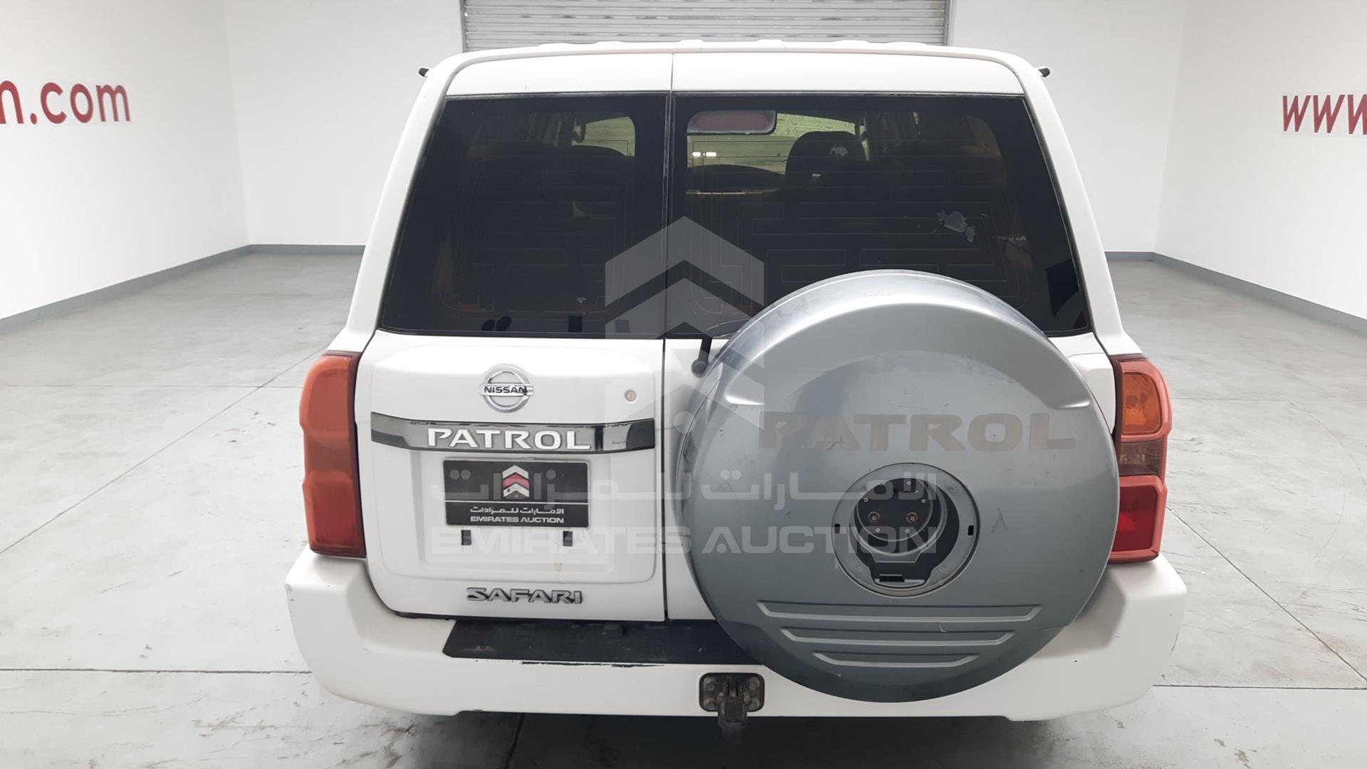 2010 NISSAN PATROL VIN: JN8FY15Y8AX581123