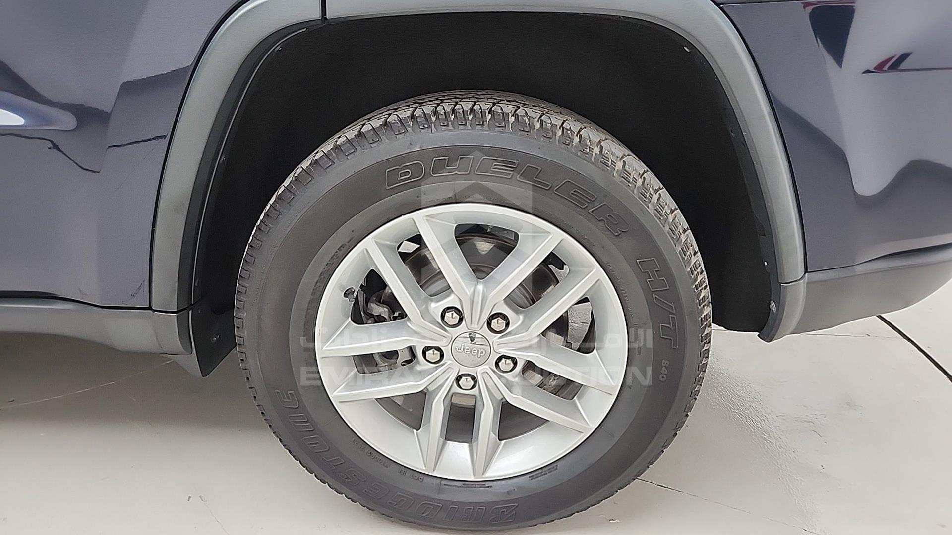 2017 JEEP GRAND CHEROKEE VIN: 1C4RJFAG4HC614109