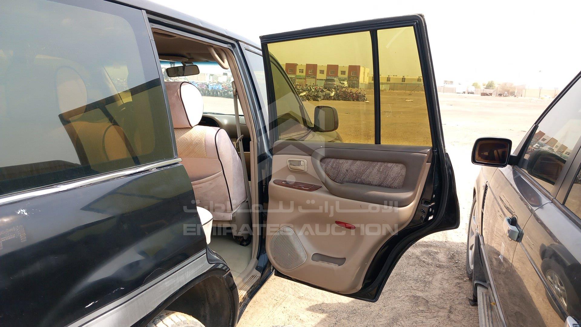 2000 TOYOTA LAND CRUISER VIN: JT3HJ09J1Y0025212