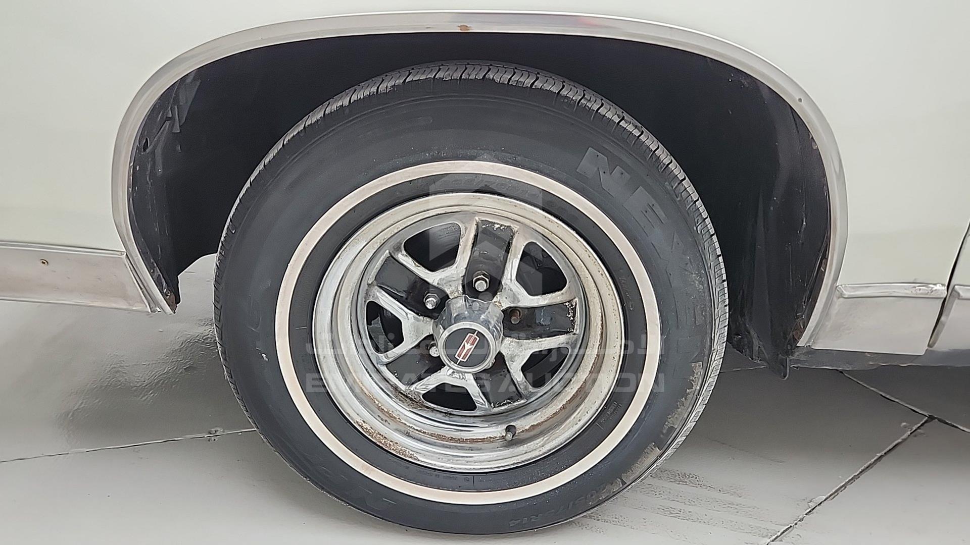 1985 OLDSMOBILE CUTLASS VIN: 2G3GM47Y2F2322720