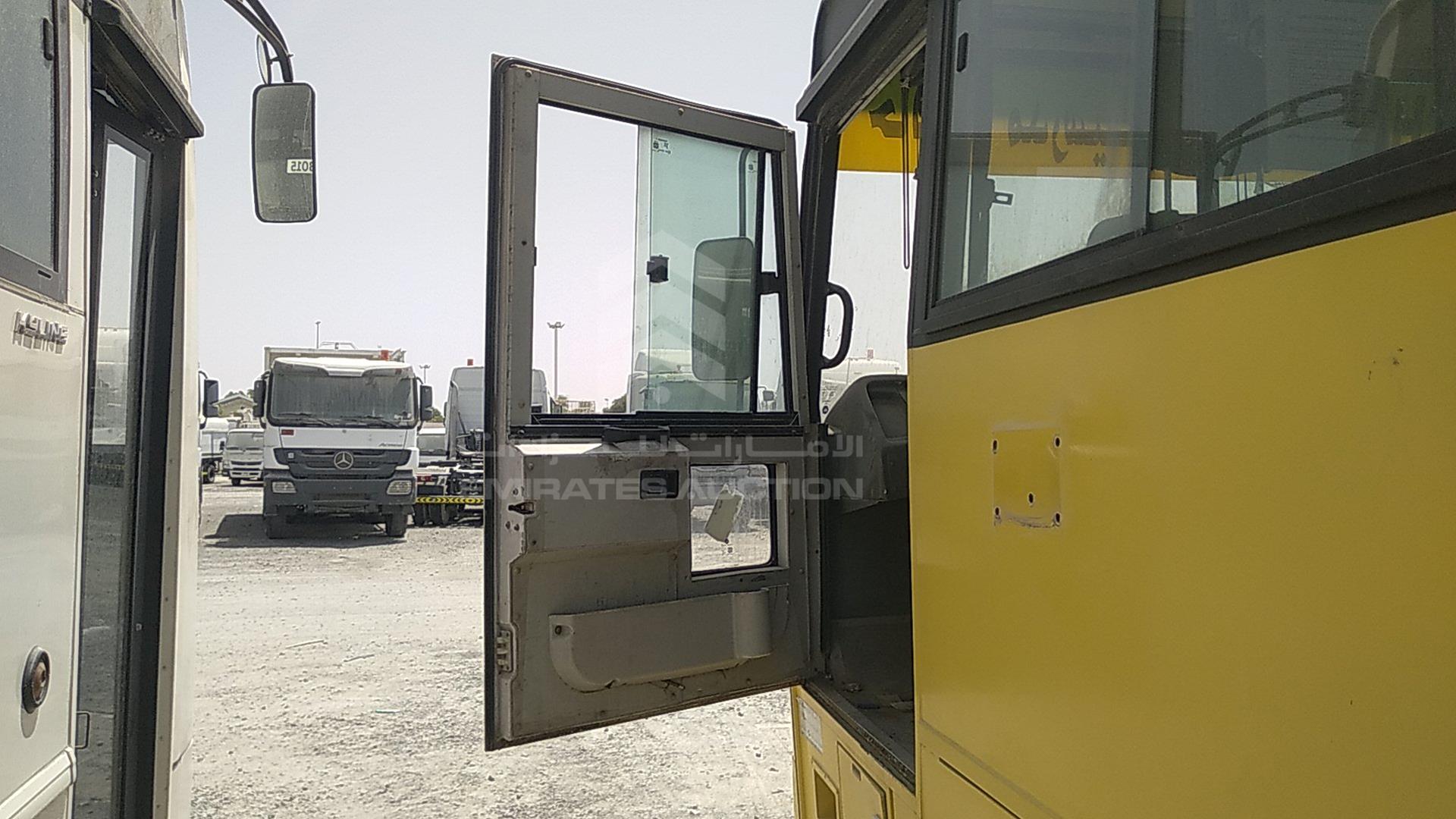 2014 TATA LPO1618 VIN: MAT449253E0L01105