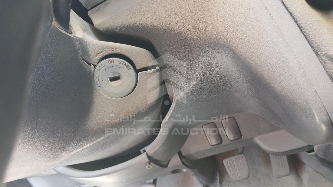 2005 Toyota Hiace — Keys — Photo 4