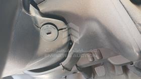 2005 Toyota Hiace — Keys — Photo 4 — Thumbnail