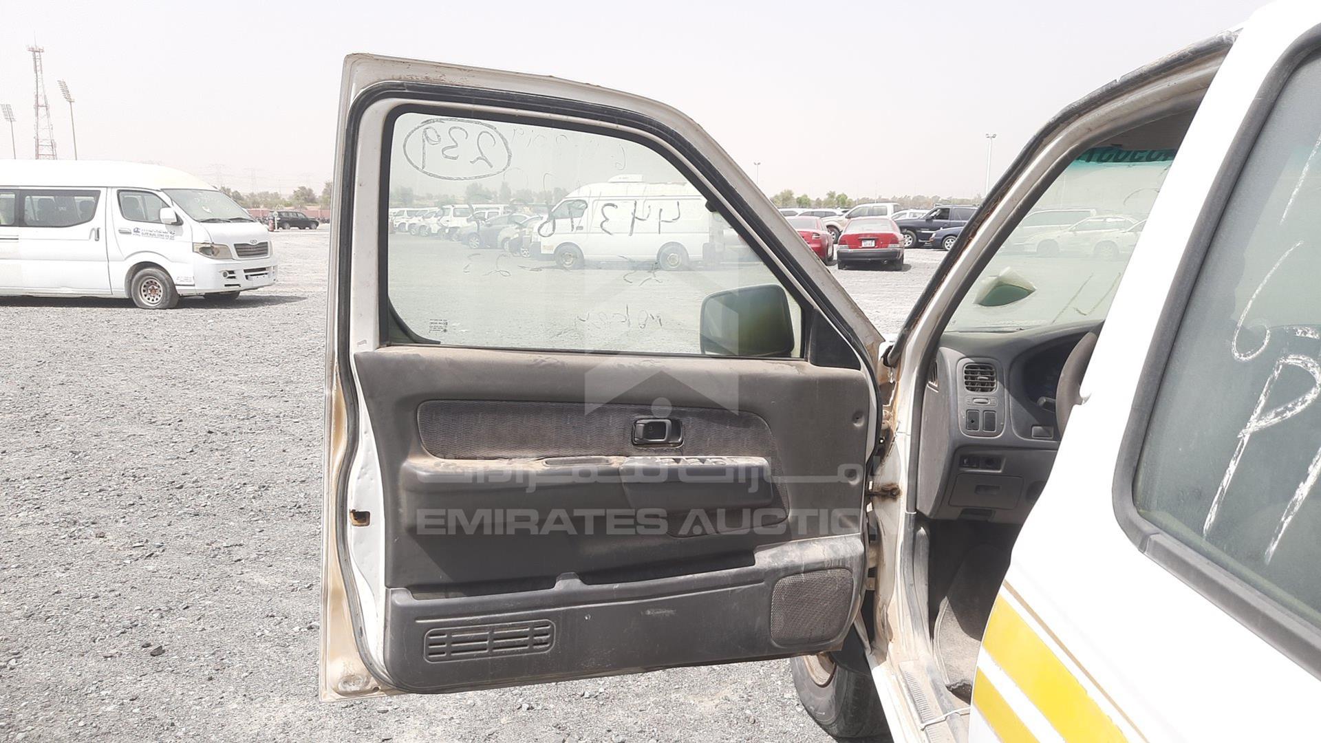 2010 NISSAN PICK UP D/C VIN: MNTDD23Y4A6000481