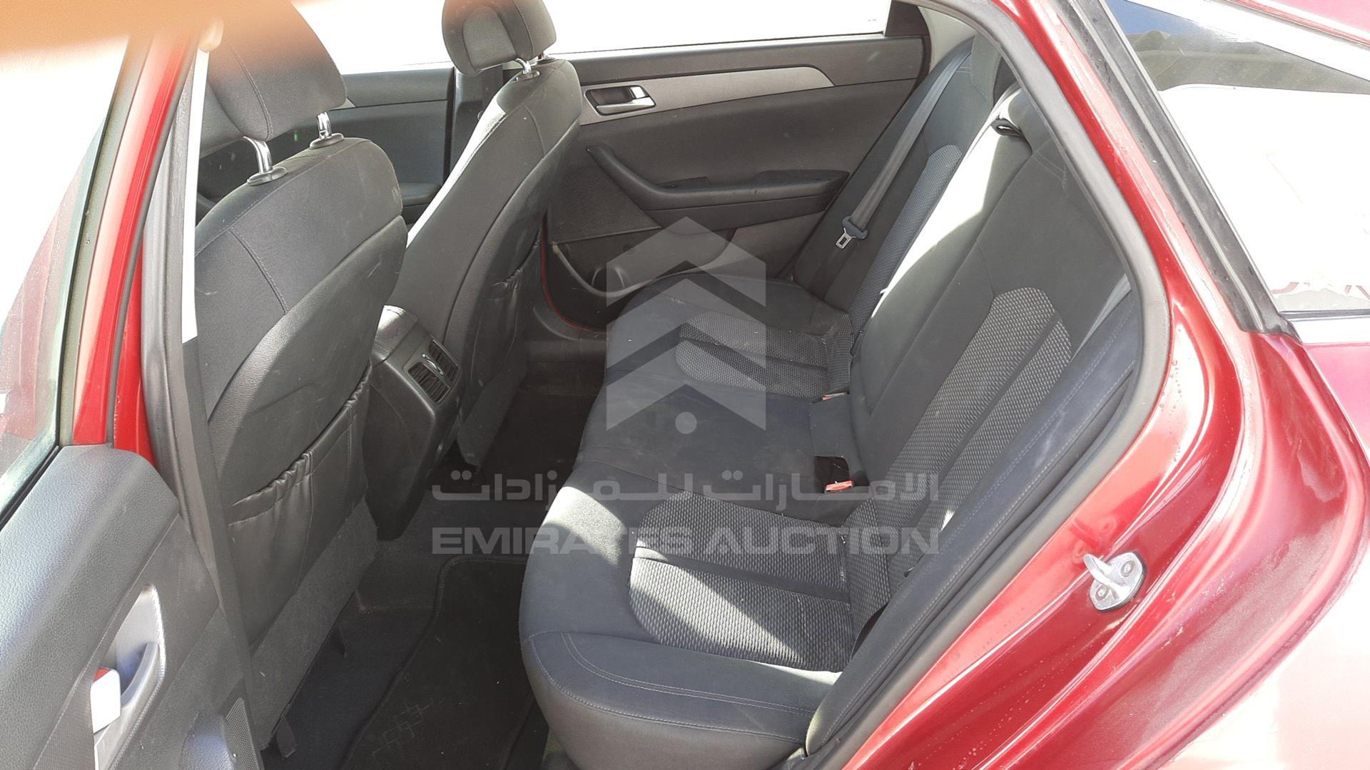 2015 HYUNDAI SONATA VIN: KMHE241G2FA028352