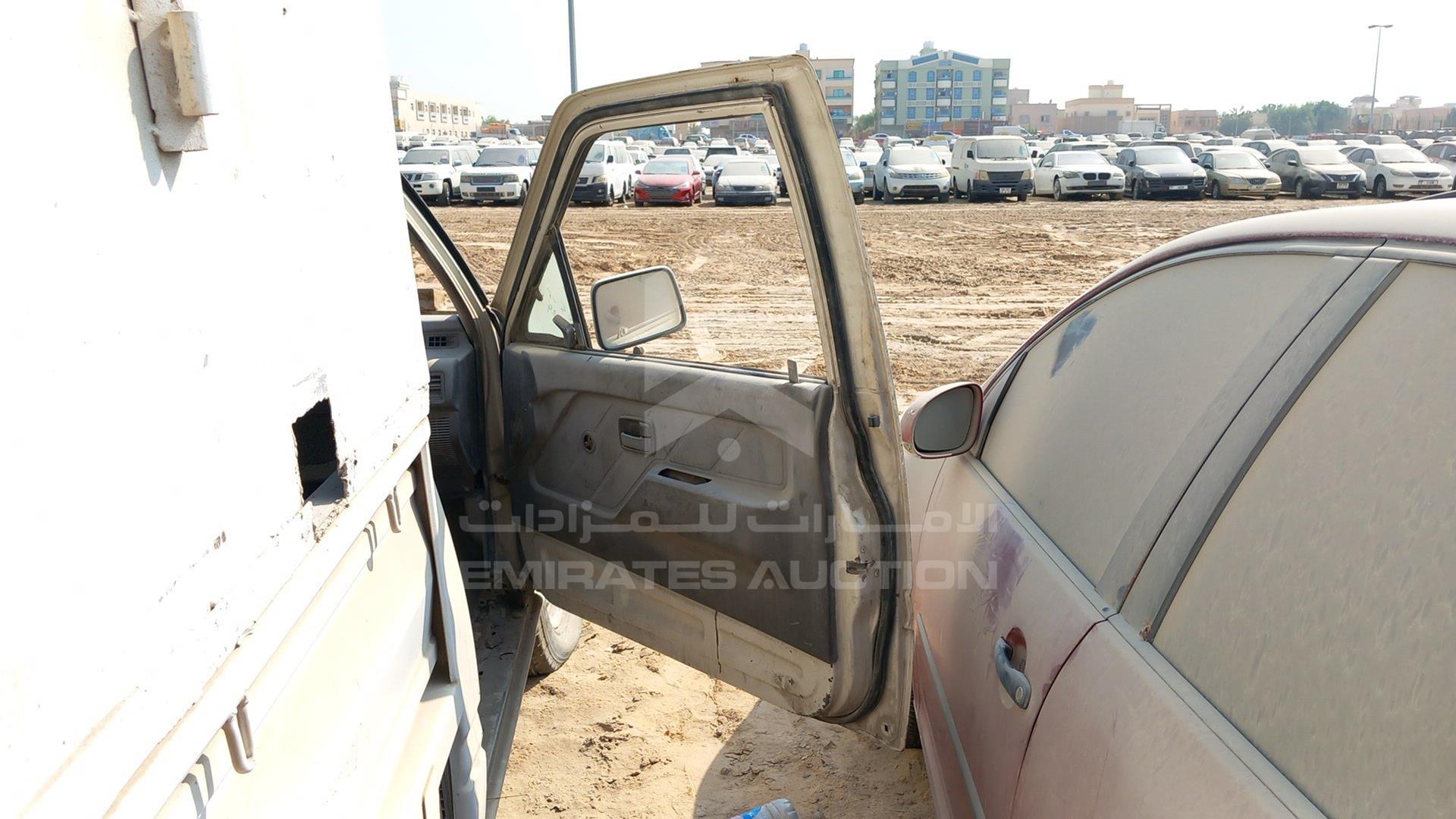 1993 PICK-UP --- VIN: JAATFR16HP7103054