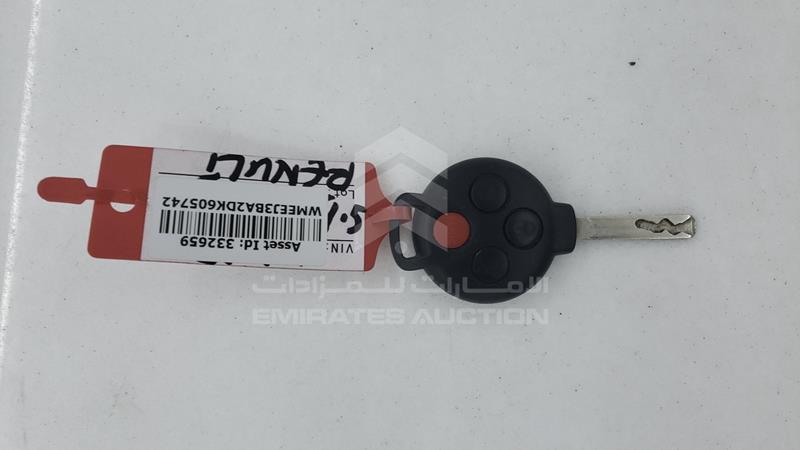 WMEEJ3BA2DK605742 Auction: EmiratesAuction Lot: 405921 WMEEJ3BA2DK605742 Smart Fortwo 2013 BLACK Photo 4