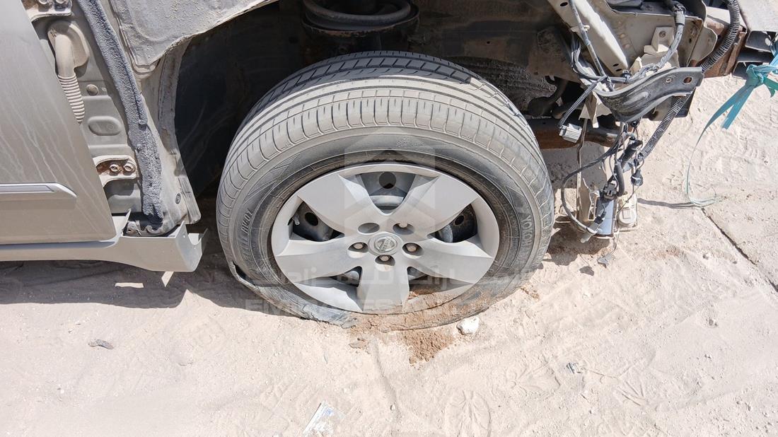 نيسان التيما 2009 — الإطار الأمامي الأيمن — صورة 30