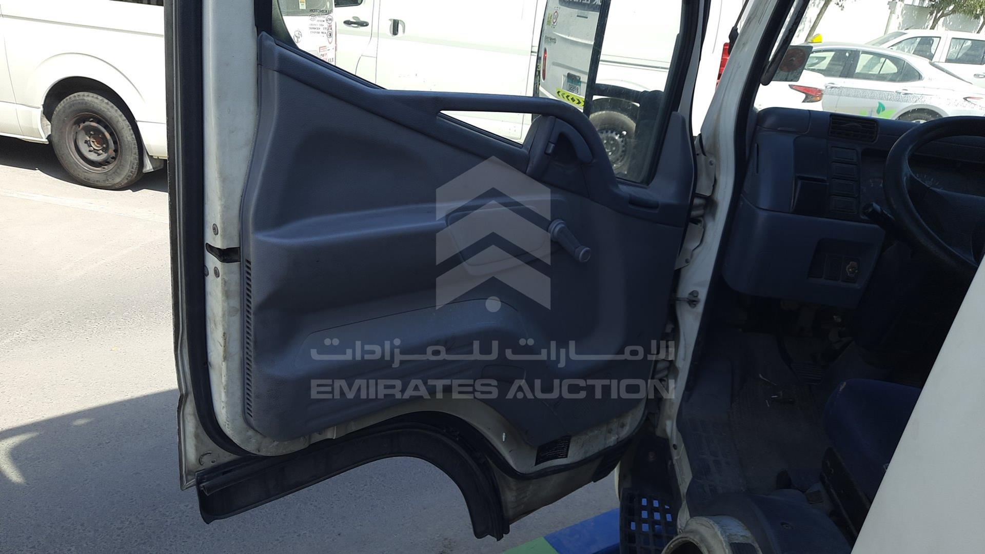 2015 MITSUBISHI CANTER VIN: JL7B6E1P1FK019141