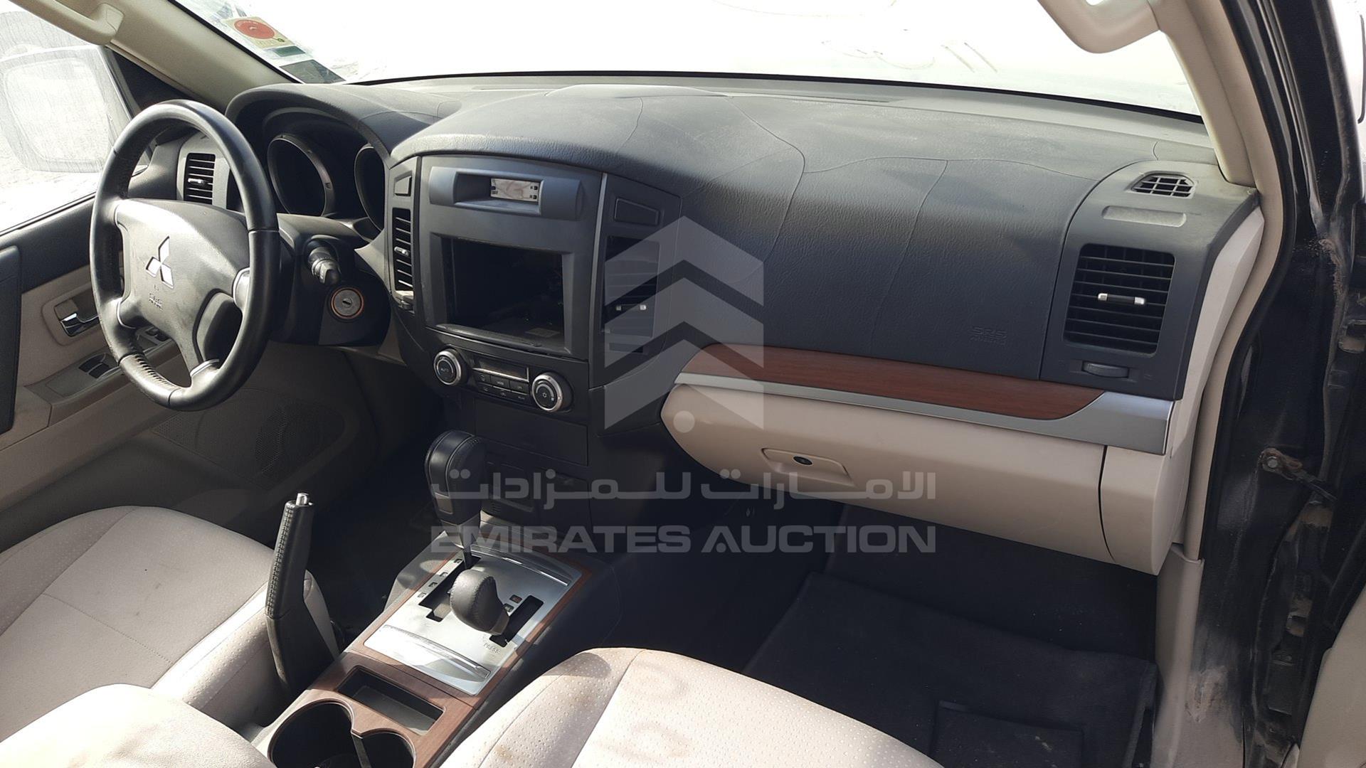 2007 MITSUBISHI PAJERO VIN: JMYLRV93W7J716274