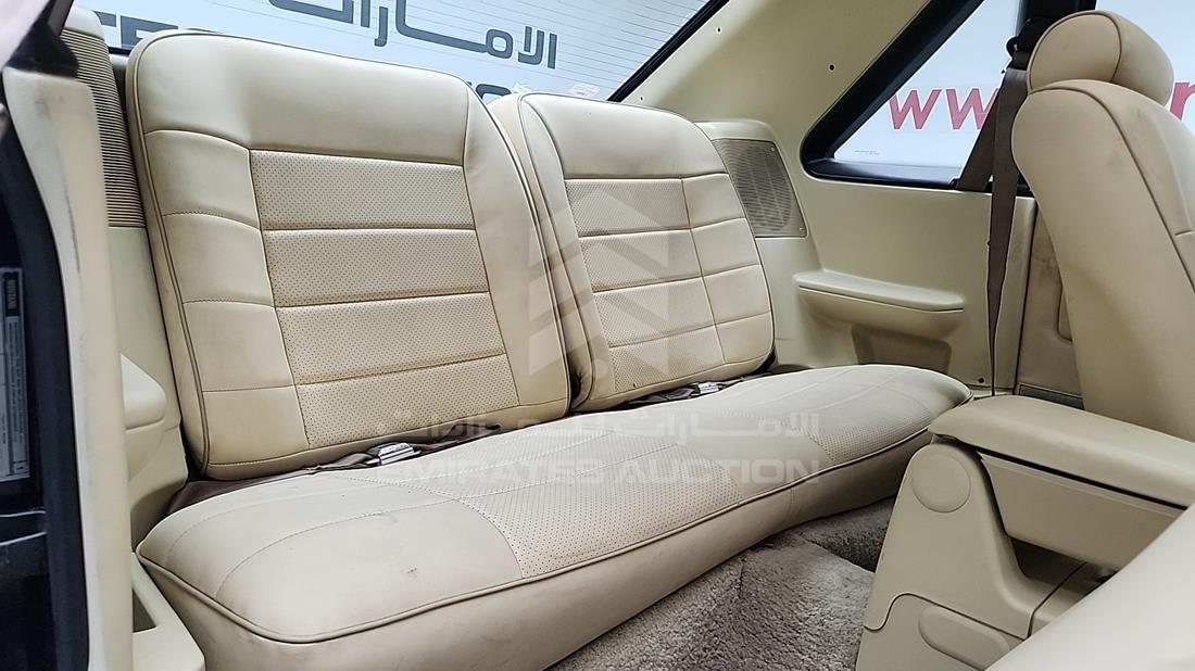 فورد موستانج 1989 — زاوية الراكب الخلفي اليمنى — صورة 21