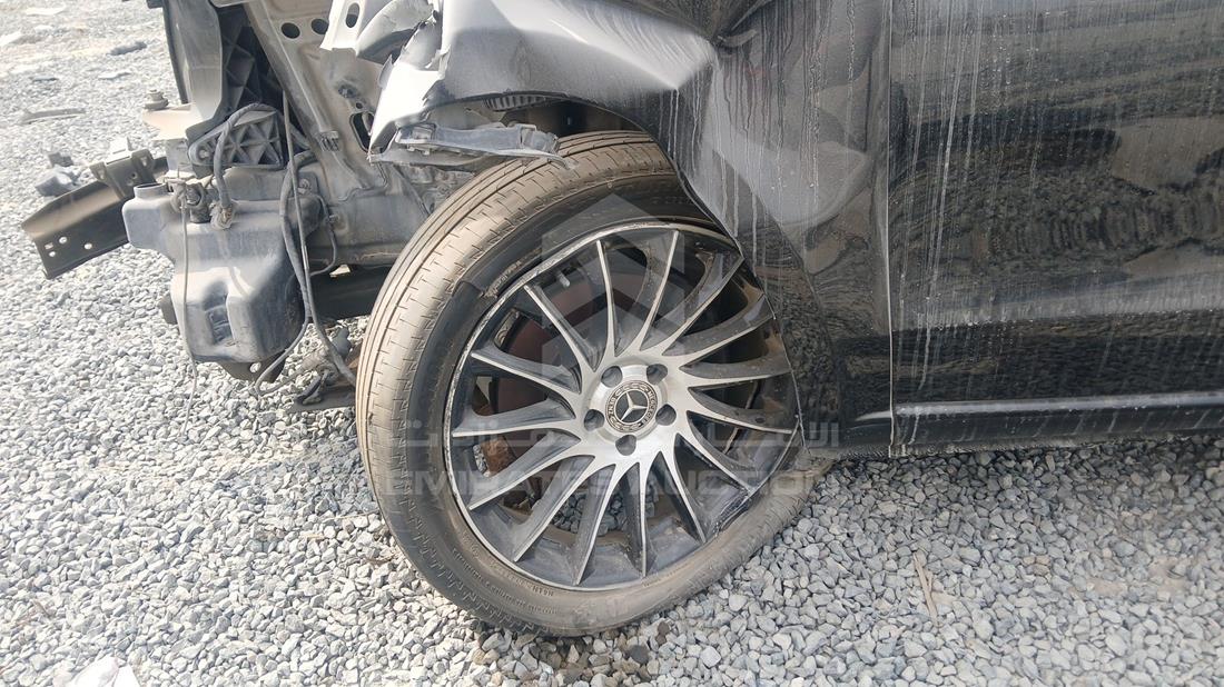 2023 Mercedes V 250 — Front Left Tyre — Photo 32