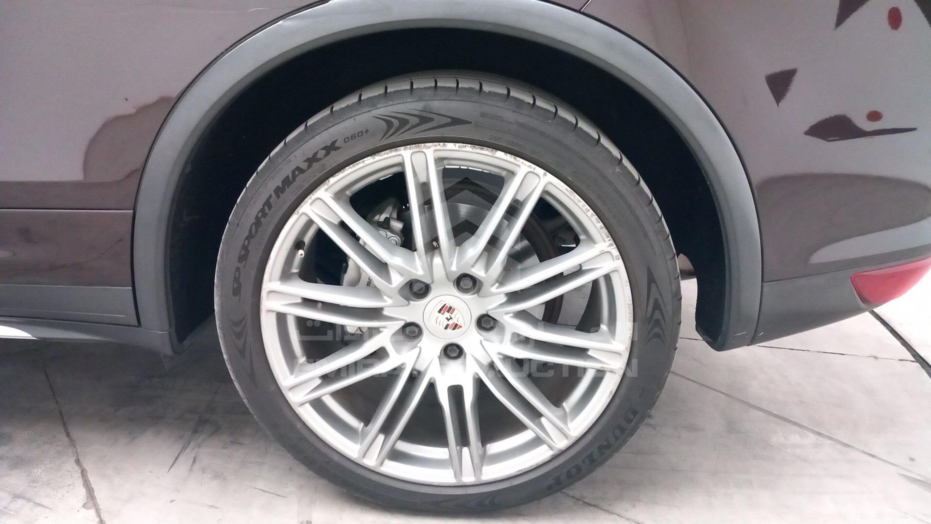 2014 PORSCHE CAYENNE VIN: WP1ZZZ92ZELA56182