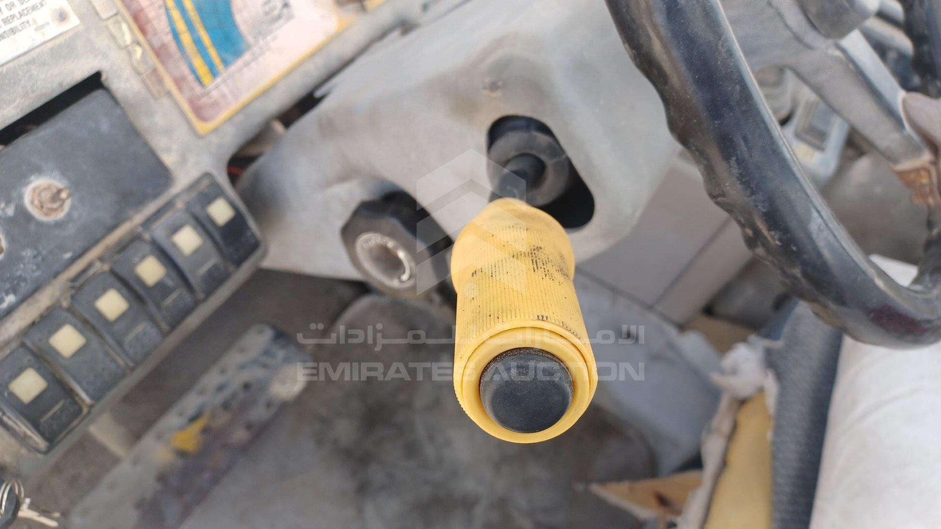 2002 CATERPILLAR --- VIN: CAT0TH63V5WM07591