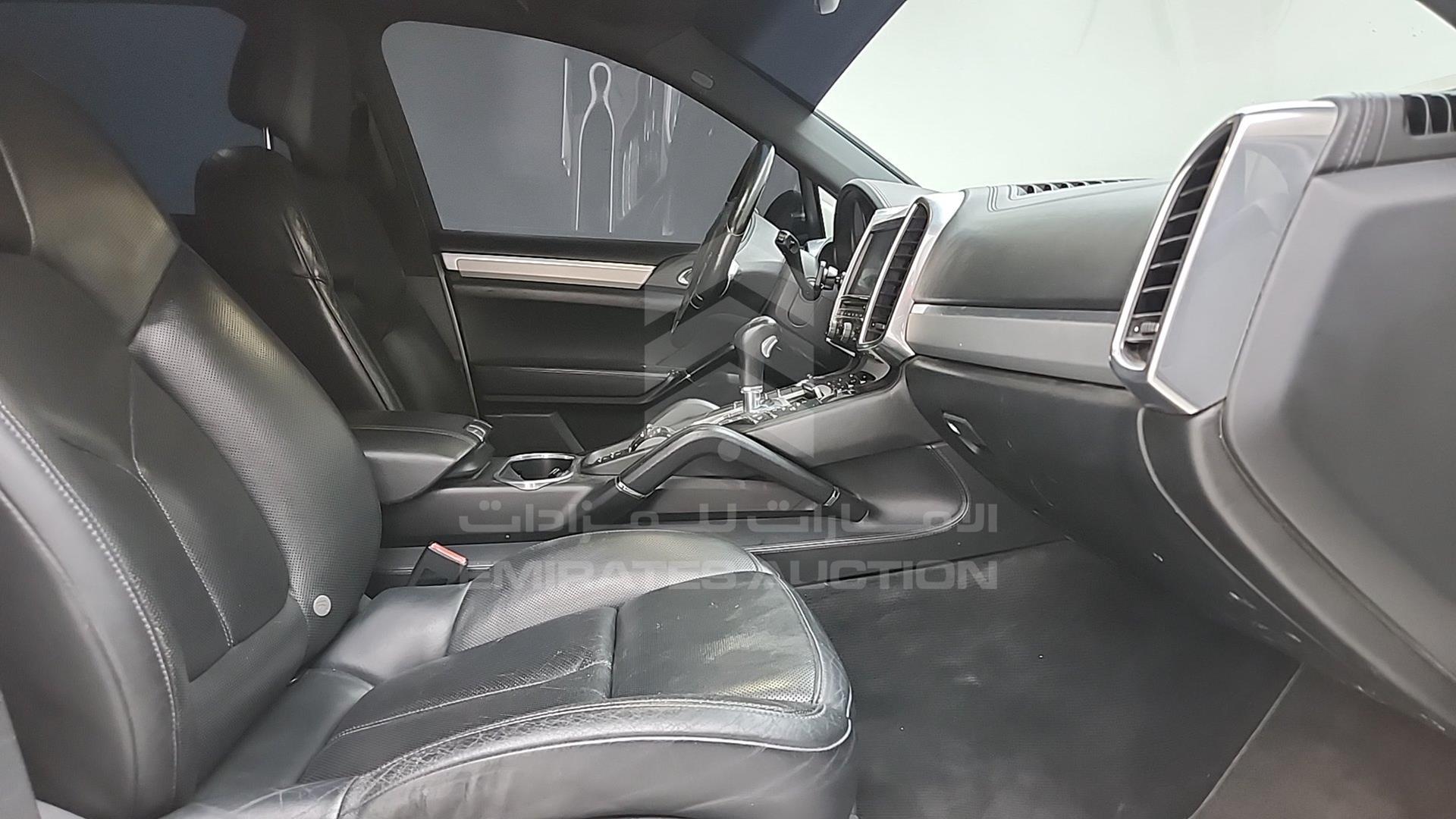 2011 PORSCHE CAYENNE VIN: WP1ZZZ92ZBLA41361