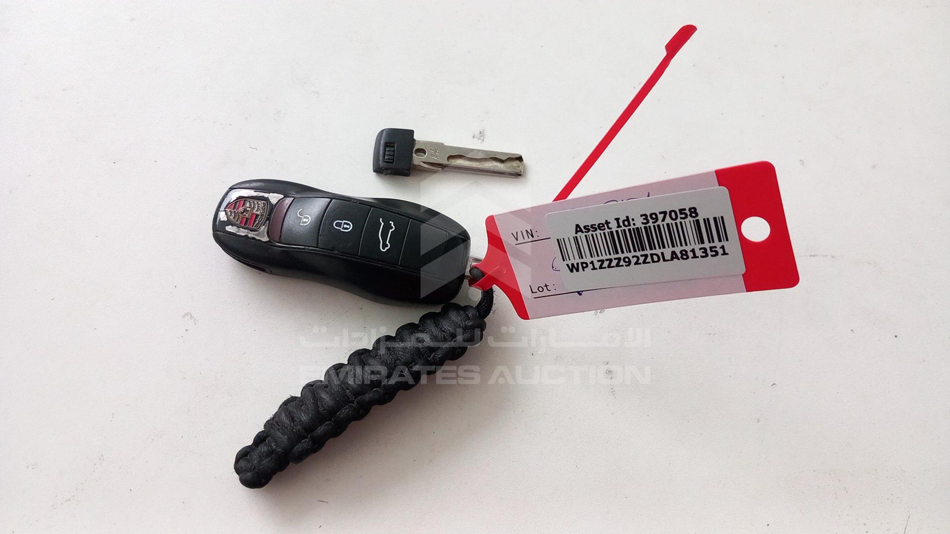 2013 PORSCHE CAYENNE VIN: WP1ZZZ92ZDLA81351