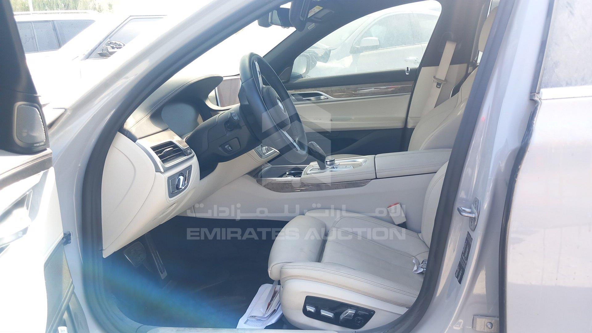 2020 BMW 730 VIN: WBA7T0108LCD21517