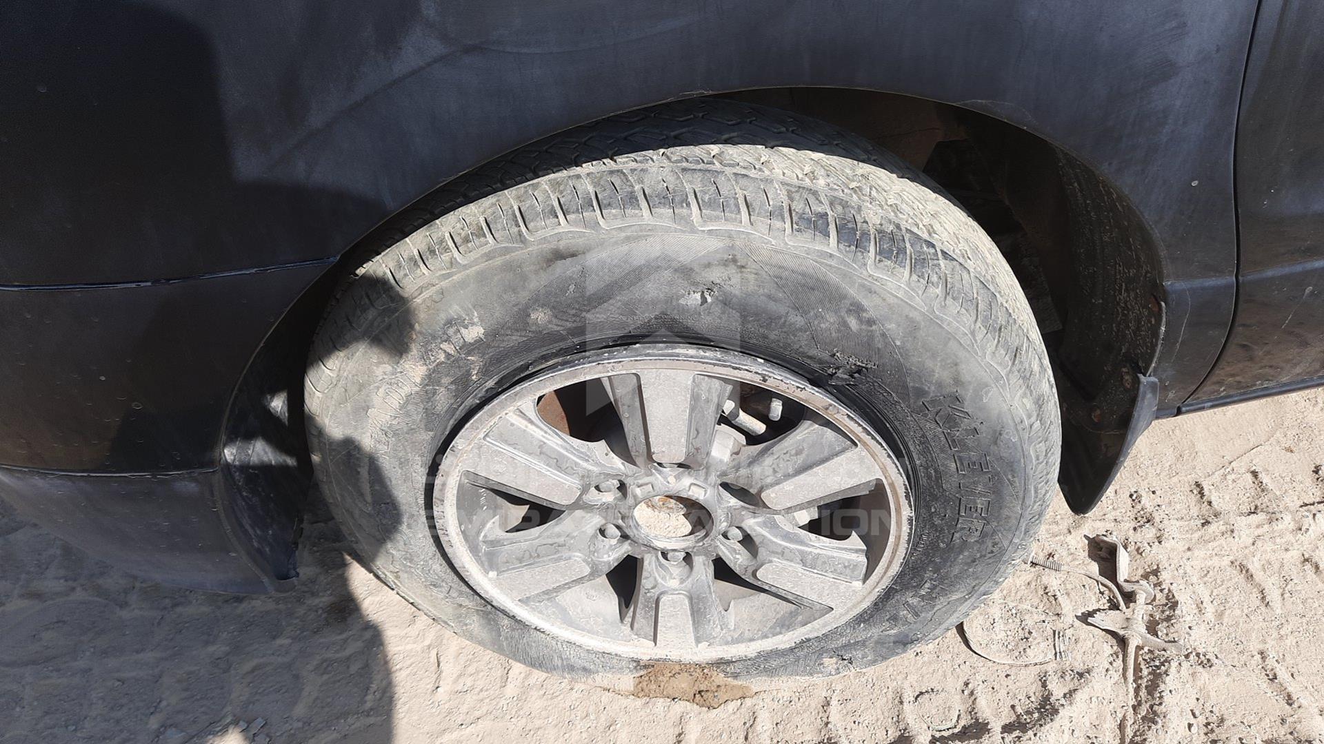 2011 HYUNDAI H1 VIN: KMJWA37R5BU239921