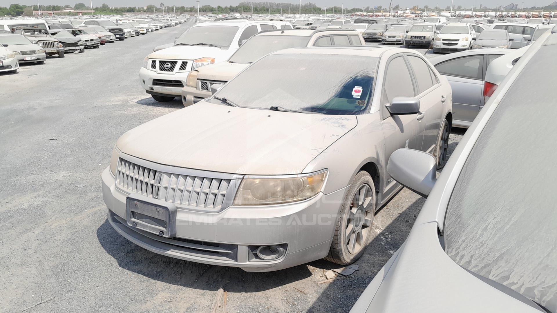 2008 LINCOLN MKZ VIN: 3LNHM28TX8R617690