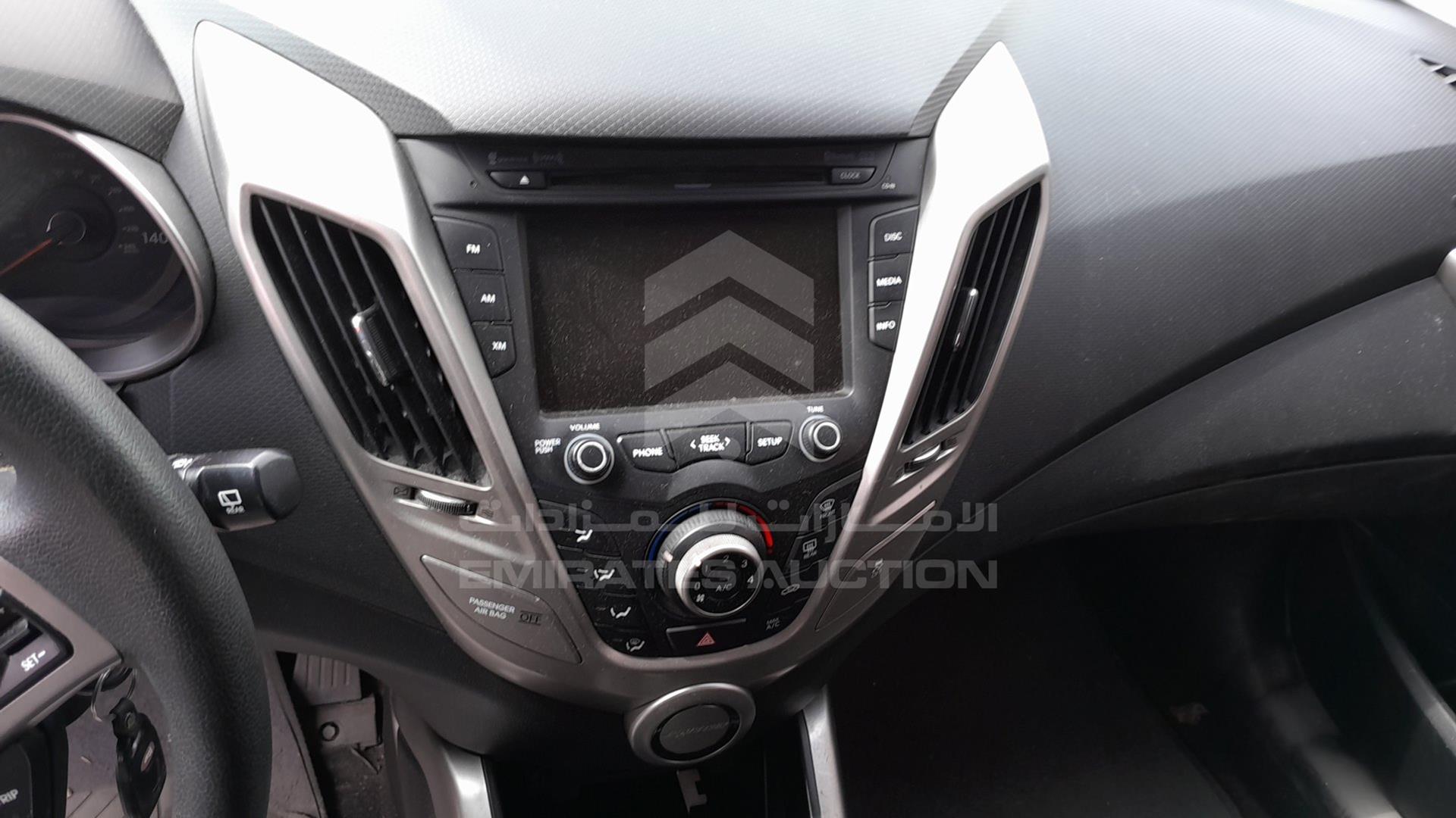 2016 HYUNDAI VELOSTER VIN: KMHTC6AD1GU271110