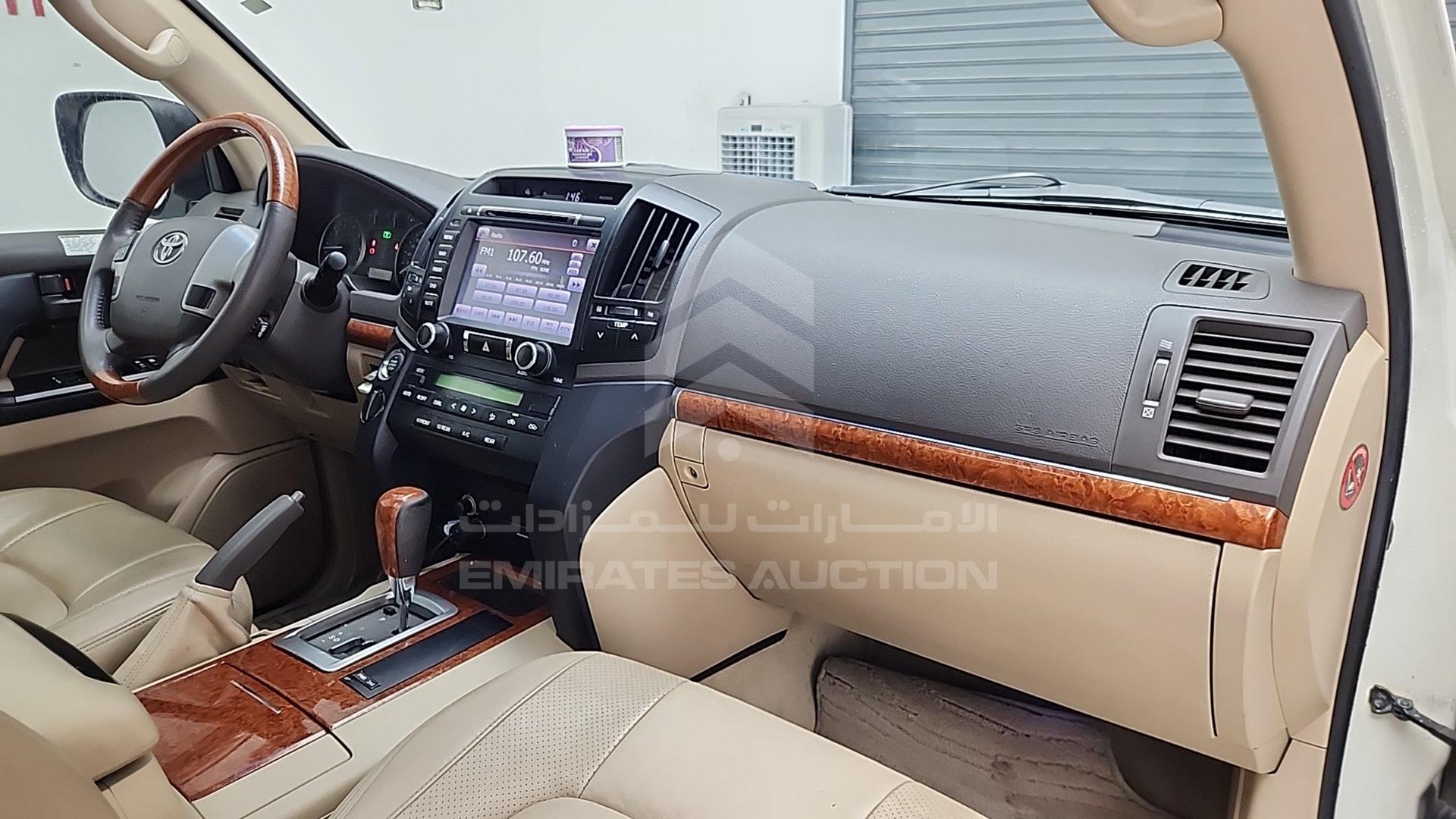 2014 TOYOTA LAND CRUISER VIN: JTMHX09J3E5044322