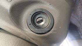 2005 Honda Civic — Keys — Photo 4 — Thumbnail
