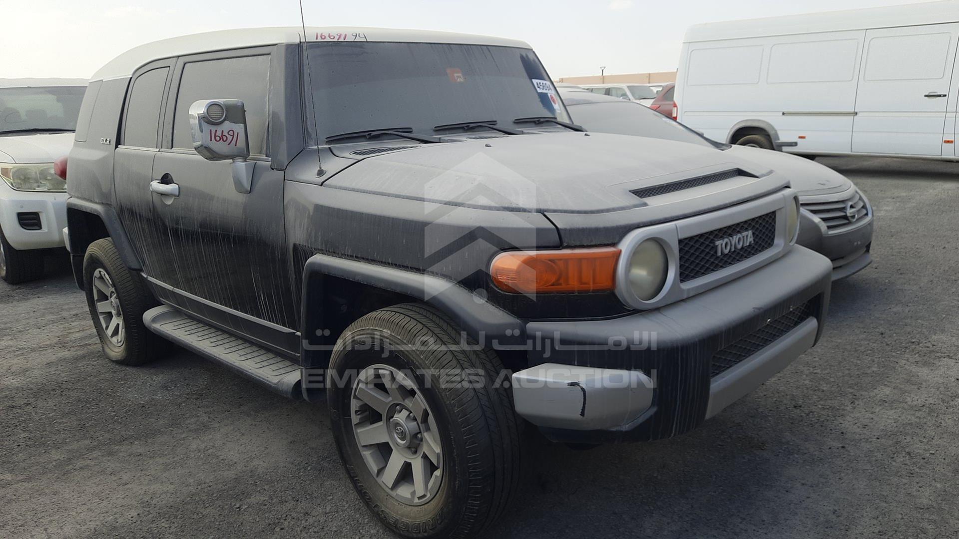 2014 TOYOTA FJ CRUISER VIN: JTEBU11F3EK194567