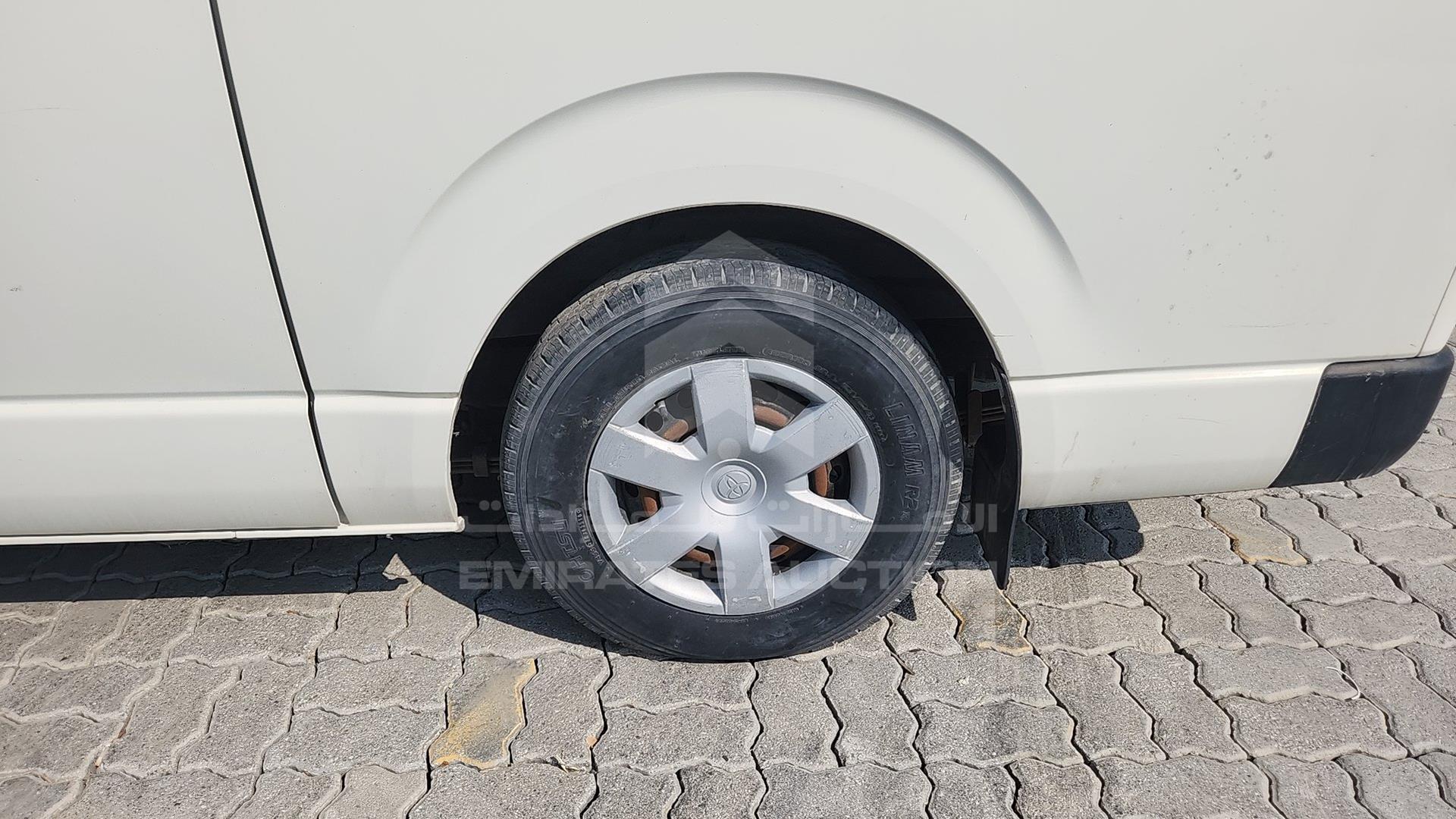 2014 TOYOTA HIACE VIN: JTFHX02P2E5003217