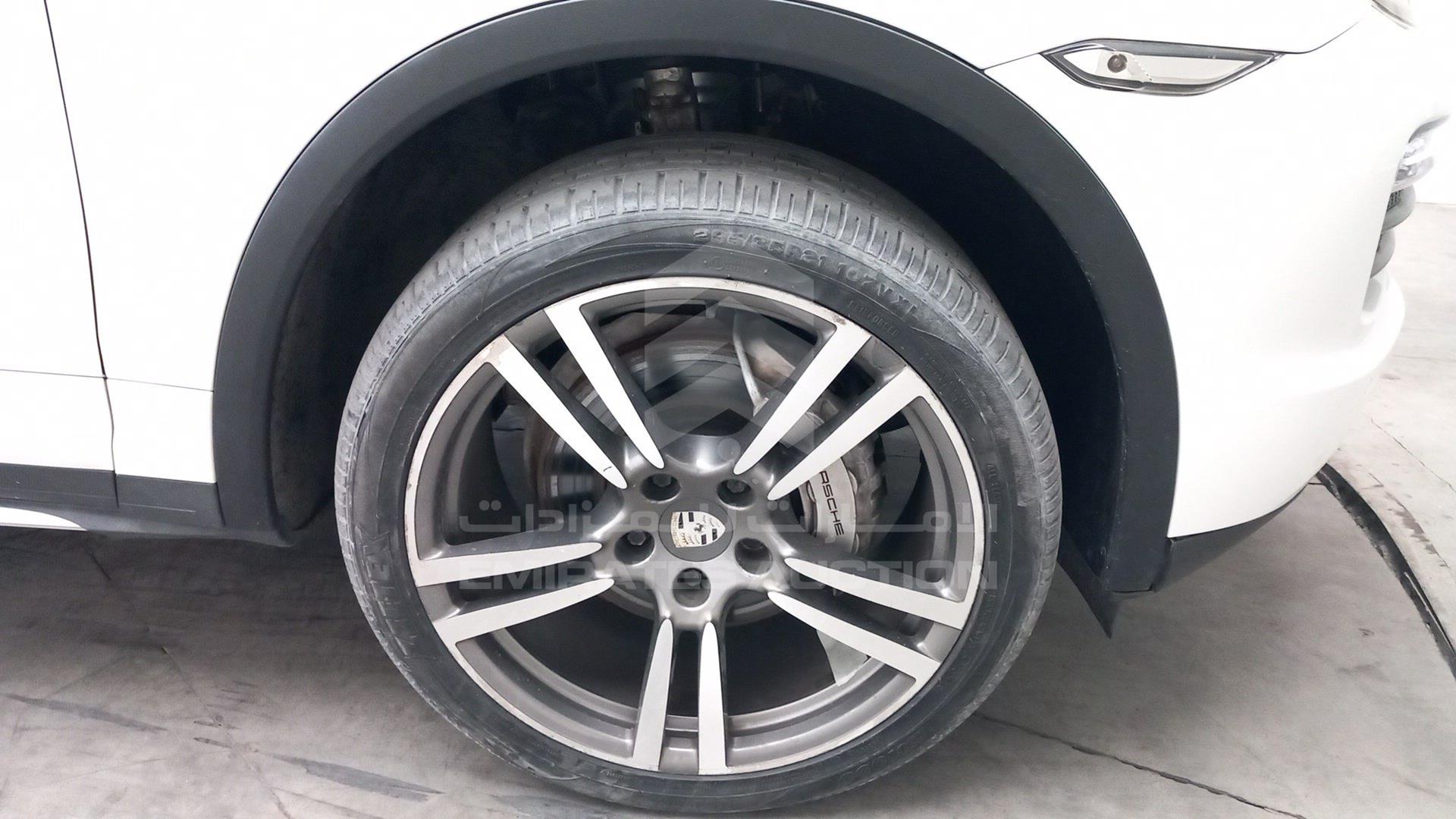 2013 PORSCHE CAYENNE VIN: WP1ZZZ92ZDLA81351