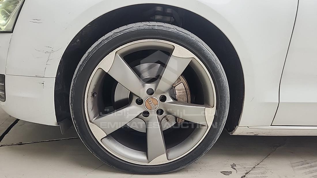 2013 Audi A8 — Front Left Tyre — Photo 38