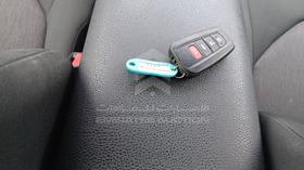 2024 Toyota Camry — Keys — Photo 4 — Thumbnail