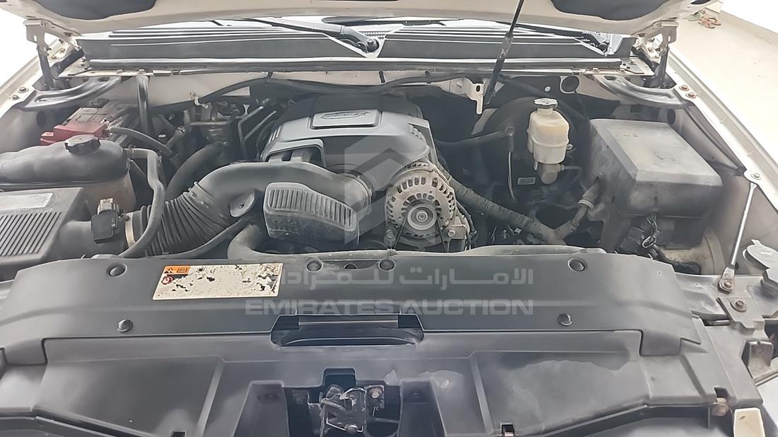2012 Chevrolet Tahoe — Engine Bay — Photo 31