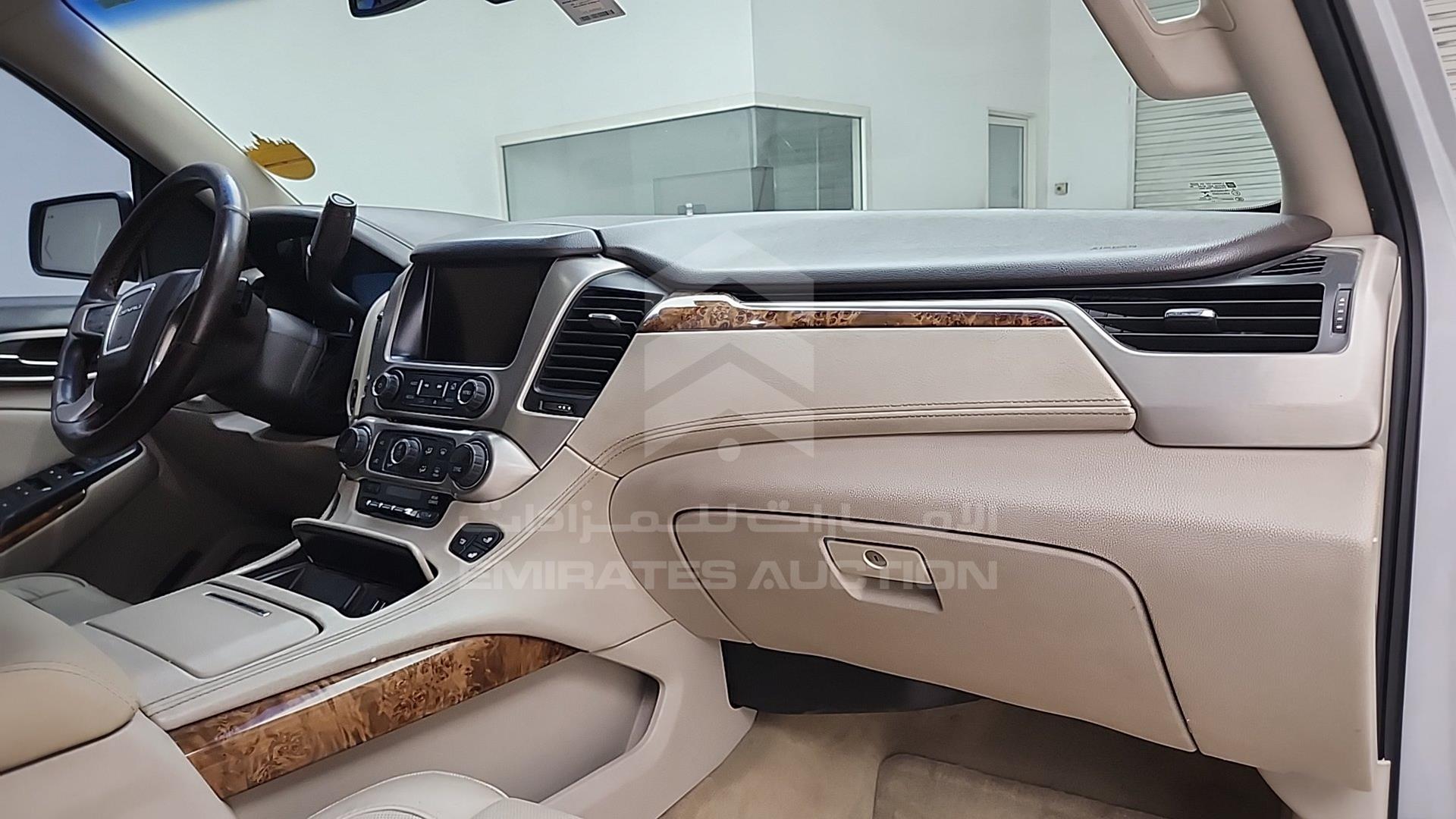 2015 GMC YUKON DENALI VIN: 1GKS27KJ7FR257490