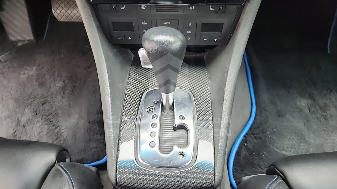 2004 Audi S6 — Gear View — Photo 17