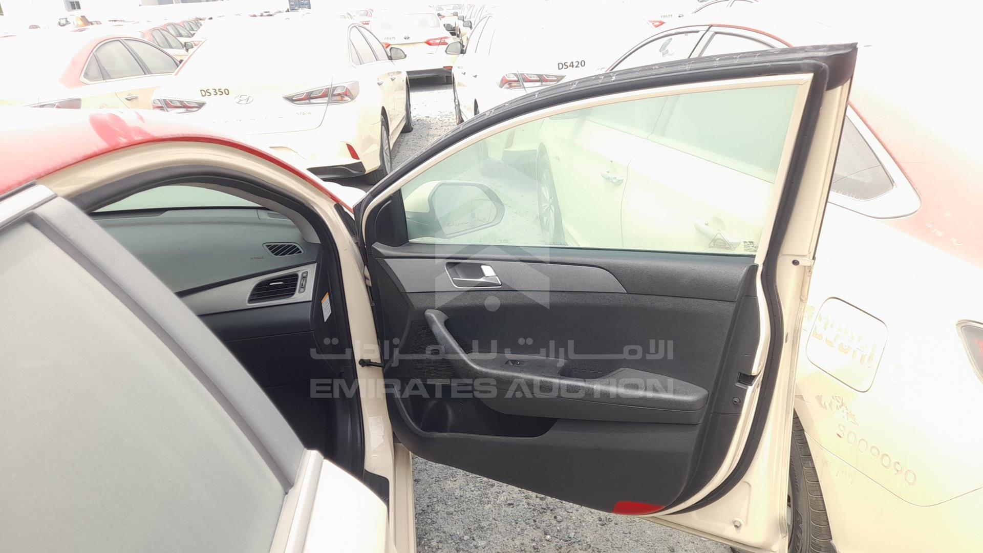 2019 HYUNDAI SONATA VIN: KMHE24130KA092946