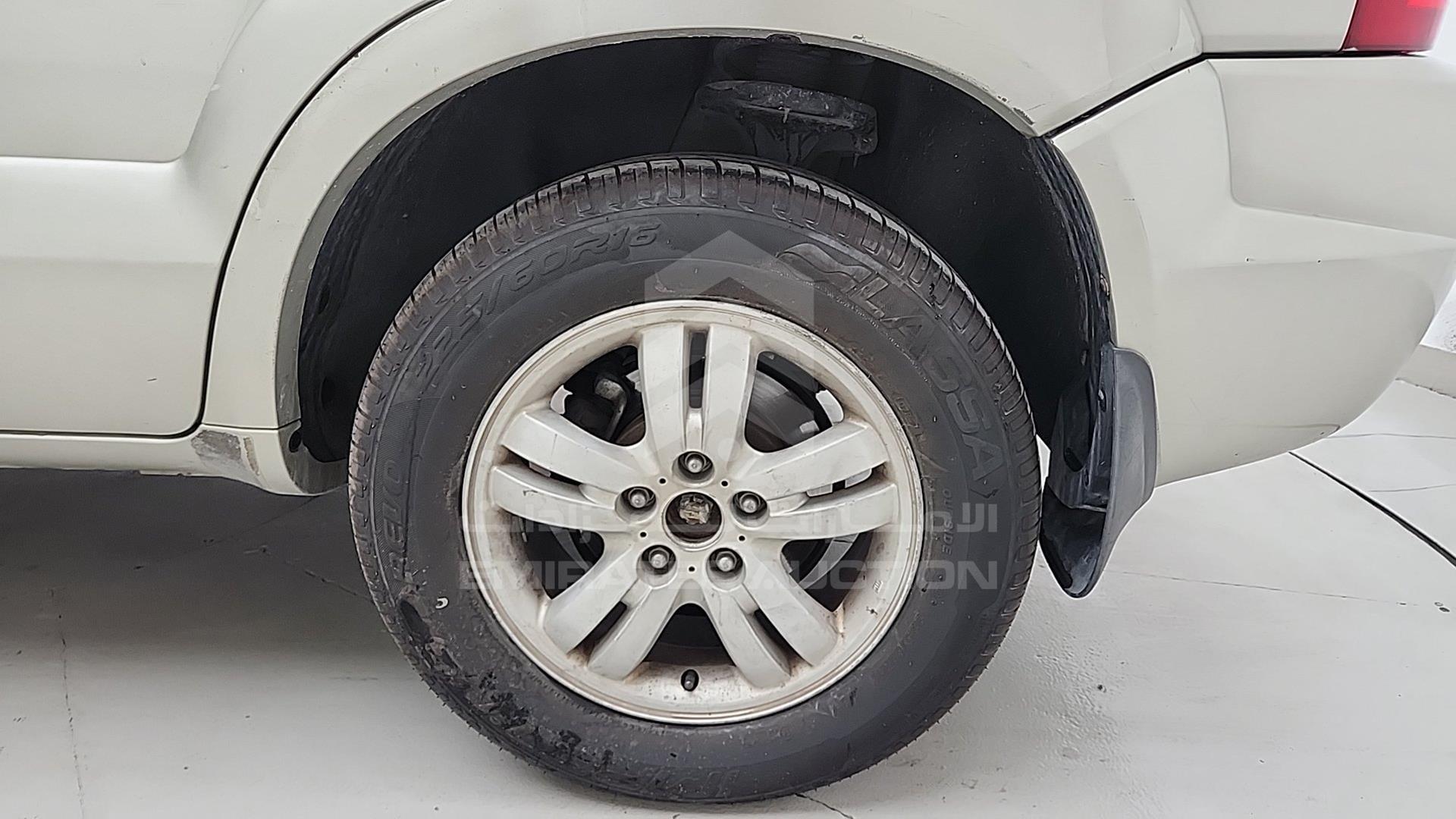 2008 HYUNDAI TUCSON VIN: KMHJM81B78U821197